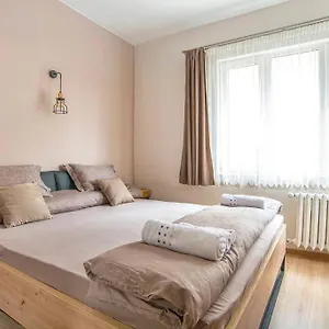 elegant-stylish-2-bedroom-top-central-apartment.sofiahotelsbg.com/